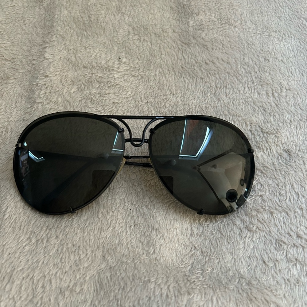 Oversized Stylish Black Aviator Sunglasses